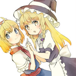 This is a pixiv picture whose title is ダンスが不慣れな魔理沙に教えるアリス.
