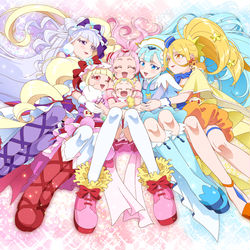 This is a pixiv picture whose title is 未来を抱きしめて！.