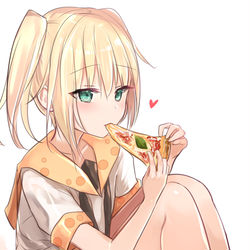 This is a pixiv picture whose title is ピザ大好き.
