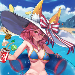This is a pixiv picture whose title is 玉藻の前 水着.