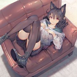 This is a pixiv picture whose title is 影狼ちゃんと朱い椅子.
