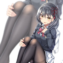 This is a pixiv picture whose title is 「き…今日は蓮季も制服にタイツを合わせてみたゾ…」.