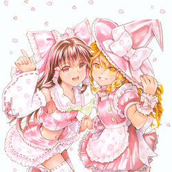 This is a pixiv picture whose title is 🌸桜霊夢と桜魔理沙🌸.
