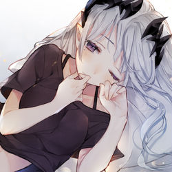 This is a pixiv picture whose title is 蒼月さん.