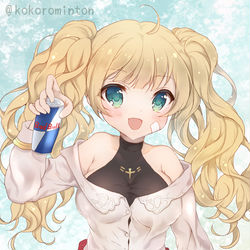 This is a pixiv picture whose title is エナドリを差し入れしてくれる私服モニモニ.