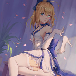 This is a pixiv picture whose title is 白Saber.