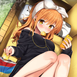 This is a pixiv picture whose title is 「ん？食べる？」.