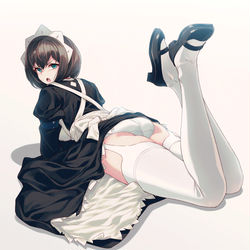 This is a pixiv picture whose title is 嫌な顔されながらおパンツ見せてもらいたい.