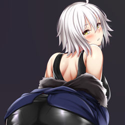 This is a pixiv picture whose title is 邪ンヌにタイツを履いてもらってから脱いでもらう.