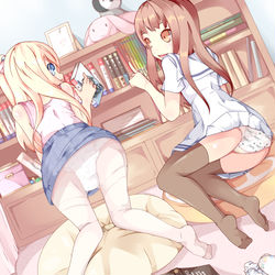 This is a pixiv picture whose title is おむつ少女の部屋.