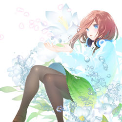 This is a pixiv picture whose title is 白山茶花三玖.