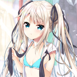 This is a pixiv picture whose title is 「着替え中っ！！」.