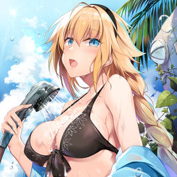 This is a pixiv picture whose title is 聖なる水.