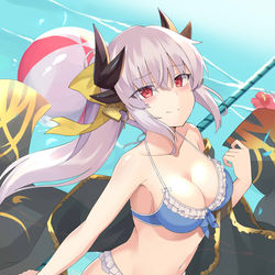 This is a pixiv picture whose title is 水着きよひー.