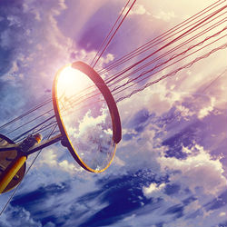This is a pixiv picture whose title is 鏡のむこう.