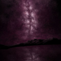 This is a pixiv picture whose title is magenta.