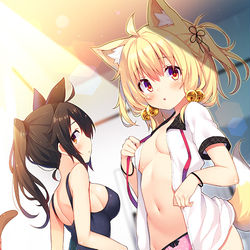 This is a pixiv picture whose title is 「着替え中だよ～？」.
