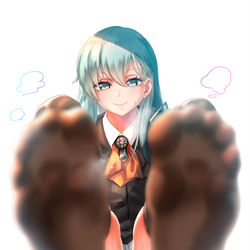 This is a pixiv picture whose title is 汗でムレムレのニーソ足裏を見せてくる鈴谷.