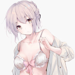 This is a pixiv picture whose title is ブラ紐くいっと持ち上げ.