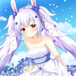 This is a pixiv picture whose title is 「指揮官指揮官、ラフィー、キレイ？」.