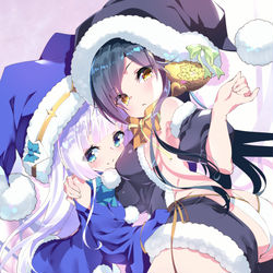 This is a pixiv picture whose title is 青サンタ×黒サンタ.