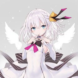 This is a pixiv picture whose title is 銀髪美少女天使.