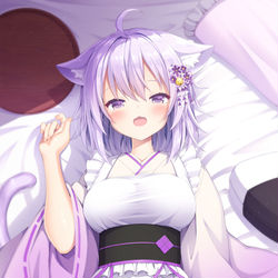 This is a pixiv picture whose title is 看板娘の小休憩🍙.