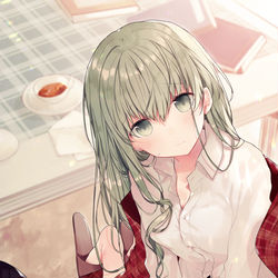 This is a pixiv picture whose title is 「猫の写真ばかり見てますね…？」.