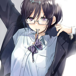 This is a pixiv picture whose title is 眼鏡女子.