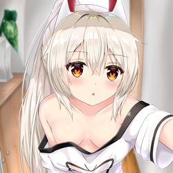 This is a pixiv picture whose title is 宅配を受ける綾波.