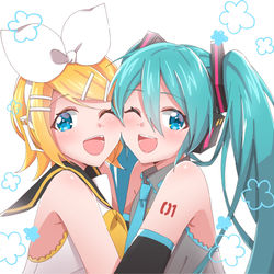 This is a pixiv picture whose title is ♡リンミク♡.