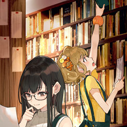 This is a pixiv picture whose title is 黒髪メガネの先輩と元気な後輩ちゃん。.