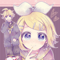 This is a pixiv picture whose title is 【かがこと】もっと君と！いちゃはぐしたい！【レンリン新刊】.