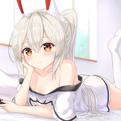 This is a pixiv picture whose title is 綾波とゲーム.