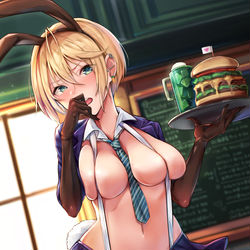 This is a pixiv picture whose title is 「お、お待たせいたしました…」.