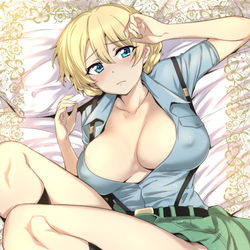 This is a pixiv picture whose title is 青師団 制服姿のダージリン様.