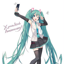 This is a pixiv picture whose title is Xperia10周年ミクさん.