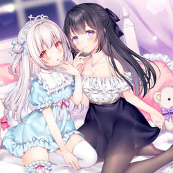 This is a pixiv picture whose title is 2人の幼馴染みと秘密の….