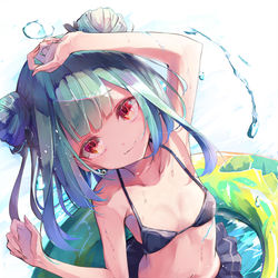 This is a pixiv picture whose title is 断崖五絶壁の夏.