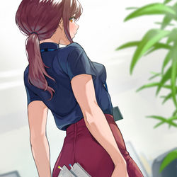 This is a pixiv picture whose title is 先輩OLさん.