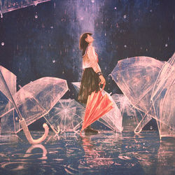 This is a pixiv picture whose title is 夜の隙間に積もる雨【画集発売】.
