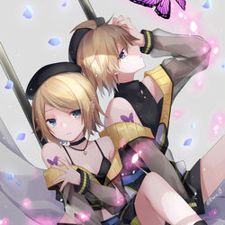 This is a pixiv picture whose title is 右肩の蝶.