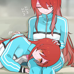 This is a pixiv picture whose title is 大崎姉妹は膝枕し慣れている.