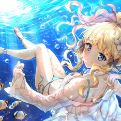 This is a pixiv picture whose title is 水着サレン.