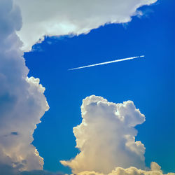 This is a pixiv picture whose title is 8000～12000m.
