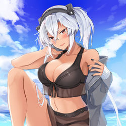 This is a pixiv picture whose title is 涼月水着を着てみた武蔵さん.