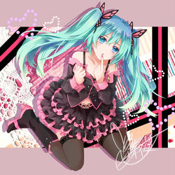 This is a pixiv picture whose title is ハニーウィップミク.