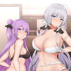 This is a pixiv picture whose title is 着替え中.