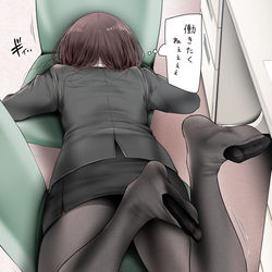 This is a pixiv picture whose title is 誰もいないオフィスでくつろぐOLちゃん.