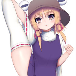 This is a pixiv picture whose title is I字バランス諏訪子ちゃん.